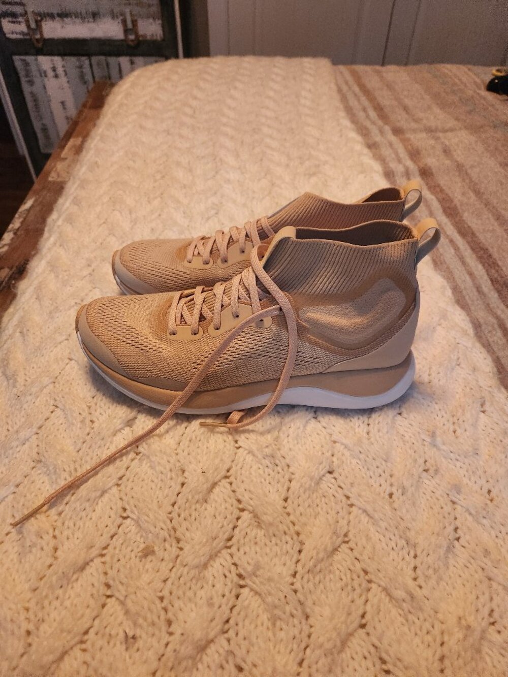 Lululemon Chargefeel Mid Workout Shoes